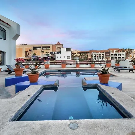 Completely Remodeled 2Bd-2Ba Plaza Bonita-2